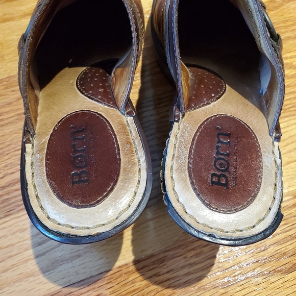 Born leather clogs. Size 6. Brown. Great shape, these shoes will last fo… - Picture 5 of 9